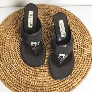 Brighton Tanya Chocolate Brown Heel Sandals Size 7 M New